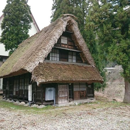 Отель Gokayama Gassho No Sato Nanto Экстерьер фото