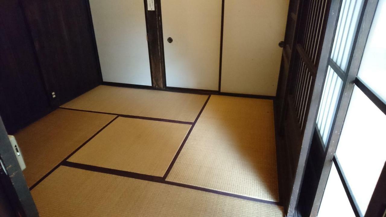 Отель Gokayama Gassho No Sato Nanto Экстерьер фото